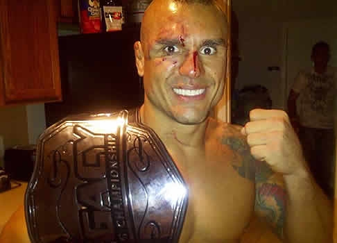 Jorge Macaco conquista cinturão do Legacy Um dos nomes mais experientes do MMA nacional, Jorge Patino Macaco realizou sua luta de número 50 neste final de semana. Em ação na oitava edição do Legacy FC, evento...