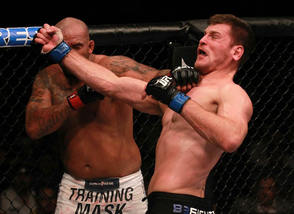 O UFC 136, evento que aconteceu no último sábado (8) em Houston, marcou a volta de Chael Sonnen, a supremacia de Jose Aldo entre os pesos penas e o surgimento...