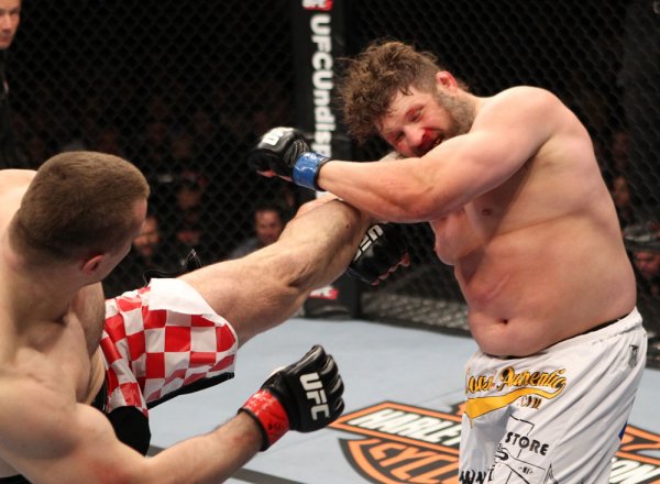 Confira as melhores imagens do UFC 137, evento que aconteceu, em Las Vegas, no último sábado (29)  e contou com um show de Nick Diaz, que travou uma verdadeira batalha...