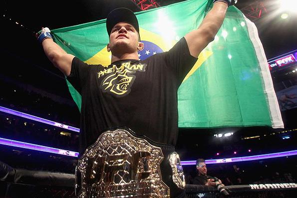 Cigano foi campeão dos pesos pesados entre novembro de 2011 e dezembro de 2012. Foto: Josh Hedges/UFC