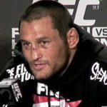 Dan Henderson diz que aceita desafiar Júnior Cigano pelo título de pesos pesados