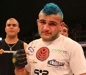 O UFC oficializou no último final de semana, em Toronto, a criação da categoria de pesos moscas (até 57 kg.), e o Brasil já tem um representante na divisão. O...