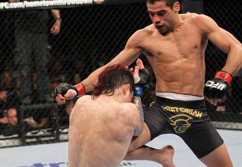 O UFC 143, evento realizado neste sábado (4), consagrou Carlos Condit. O norte-americano derrotou Nick Diaz na decisão unânime dos juízes e conquistou o cinturão interino dos meio-médios. O programa...