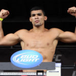 Ronny Markes vence Aaron Simpson no UFC on Fuel 1. Foto: Josh Hedges/UFC