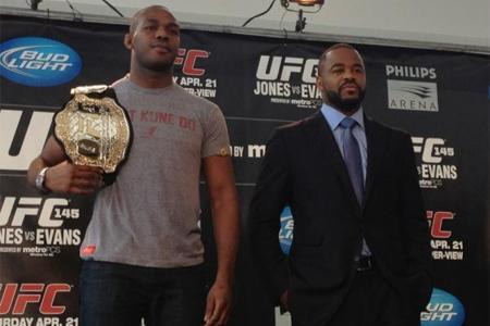 Depois de muita espera e várias provocações de ambos os lados, Jon Jones e Rashad Evans se enfrentam, neste sábado (18), na luta principal do UFC 145, evento que acontece...