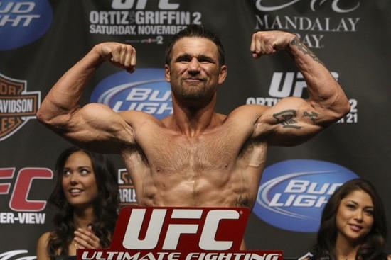 Phil Baroni defende Overeem e diz ser contra testes antidoping Em meio a vários casos de doping no MMA, o norte-americano Phil Baroni colocou uma polêmica opinião sobre o caso. O lutador, que tem passagens pelo Pride e UFC, afirmou...