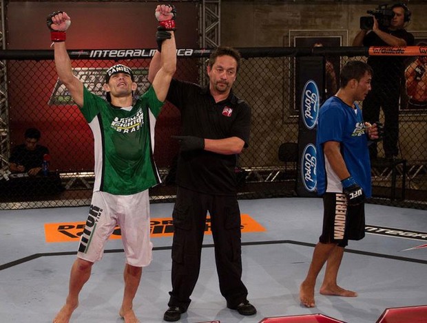 O experiente Rodrigo Damm é o segundo peso pena a garantir vaga nas semifinais do TUF Brasil. No quarto episódio do reality show, exibido neste domingo (16), o atleta do...