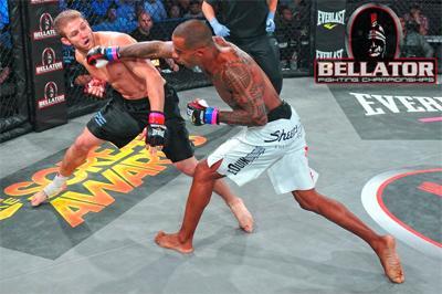 Bellator 67: Cosmo vence, mas Sapo é nocauteado Com dois representantes no Bellator 67, evento realizado nesta sexta-feira (4), em Ontário, no Canadá, o Brasil deixou o evento com uma vitória e uma derrota. Atuando no card preliminar,...