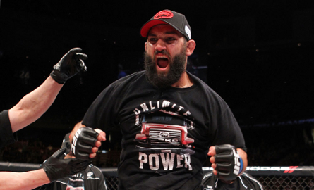 Suspensões médicas do UFC on FOX 3: 10 suspensos indefinidamente Logo após o fim do UFC on FOX 3, oficiais da New Jersey State Athletic Control Board, a comissão atlética do estado de Nova Jersey, anunciaram a lista dos lutadores...