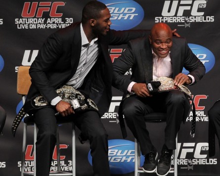 Jon Jones e Anderson Silva podem se enfrentar ainda em 2013. Foto: UFC/Divulgação