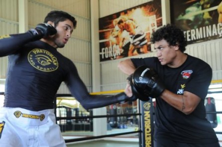 Popó (right) trains Lucio Curado (left) for the Jungle belt fight