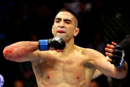 R. Lamas se sente injustiçado por não disputar o cinturão do UFC. Foto: Al Bello/UFC