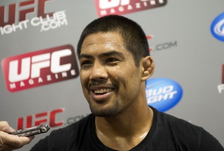 M.Muñoz (foto) cutucou o ex-companheiro de treinos L.Machida. Foto: Josh Hedges/UFC