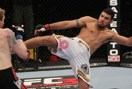 Morango (foto) encara Martin no UFC 179. Foto: Josh Hedges/UFC