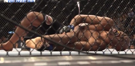 Video shows behind the scenes of Anderson's fracture at UFC 168. Photo: Reproduction