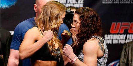 Ronda (esq.) e McMann (dir.) se enfrentaram em fevereiro. Foto: Divulgação/UFC