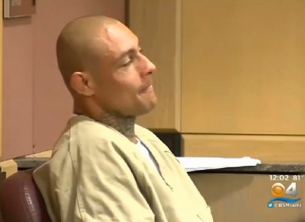 T. Silva durante julgamento na Flórida. Foto: CBS Miami/Reprodução