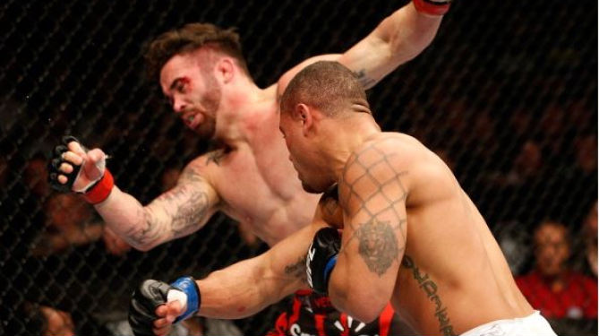 Trujillo nocauteou Varner em combate histórico no UFC 169. Foto: Divulgação/UFC
