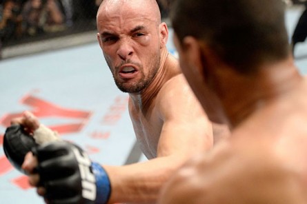 I. Araujo (foto) venceu sua segunda luta no UFC. Foto: Josh Hedges