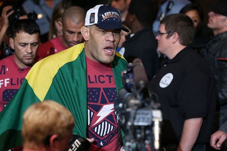 Pezão (foto) espera retornar ao UFC em setembro. Foto: Josh Hedges/Zuffa LLC/