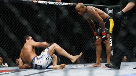 Thales (esq.) foi derrotado por Anderson (dir.). Foto: Divulgação/UFC