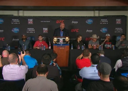 Coletiva do UFC on FOX 11 acontece no Amway Center. Foto: Reprodução/YouTube