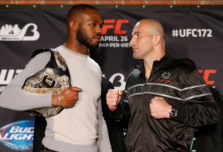 Glover (right) tries to dethrone champion J.Jones (left). Photo: Josh Hedges/UFC