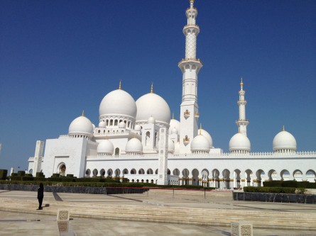 Mesquita do sheik Zayed é uma das grandes atrações turísticas de Abu Dhabi. Foto: Bruno Ferreira/SUPER LUTAS
