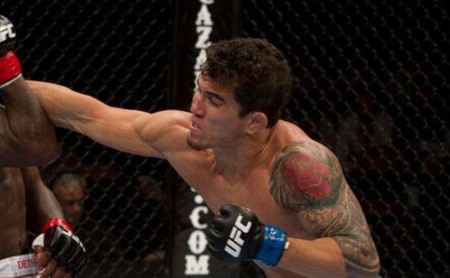 Torres (foto) fez duas lutas no UFC em 2010. Foto: Divulgação/UFC