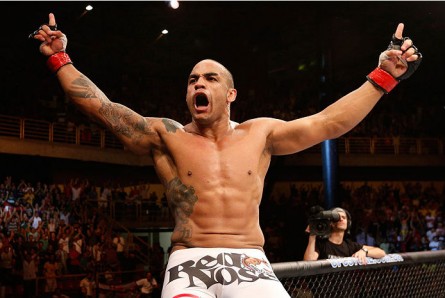 Feijão (foto) tentará segunda vitória seguida contra Bader. Foto: Divulgação/UFC