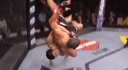 Em sua estreia no UFC, Khabilov massacrou Pichel. Foto: Reprodução/YouTube