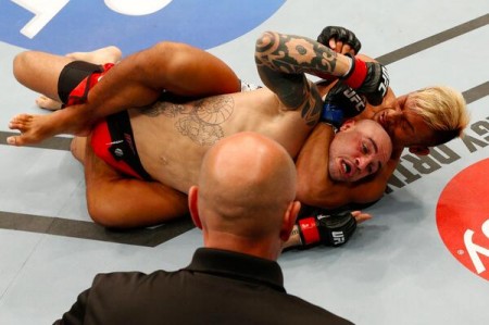 D. Sarafian (foto) é finalizado no UFC 174. Foto: UFC