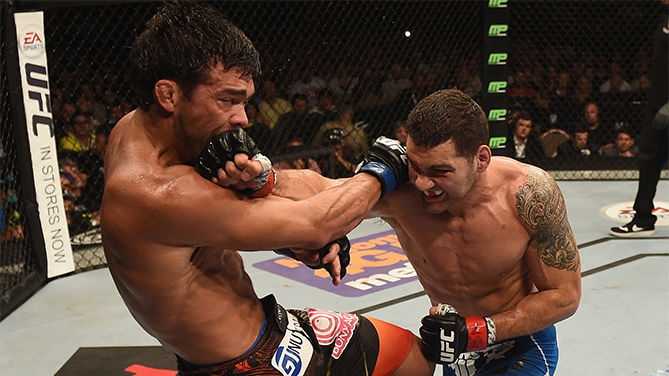 Weidman (dir.) bateu Lyoto (esq.) no UFC 175. Foto: Divulgação/UFC