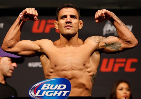 Dos Anjos (foto) é o brasileiro mais bem colocado no ranking dos leves do UFC. Foto: Josh Hedges/Zuffa LLC