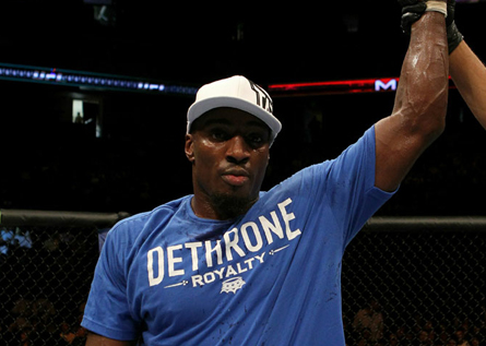 Davis (foto) dominou Glover e desafiou Anderson. Foto: Divulgação/UFC
