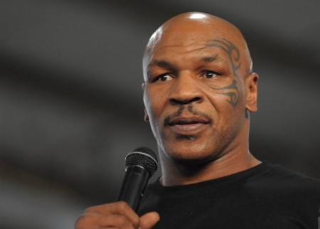 Mike Tyson 450x322 Ex pugilista Mike Tyson revela ter sofrido abuso sexual na infância