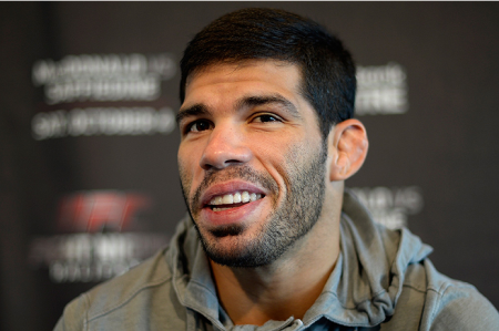 Raphael Assunção revela ter se sentido pressionado por retorno de Dominick Cruz