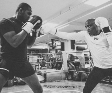 Jones (esq.) e Anderson (dir.) em treino na UFC Gym. Foto: Reprodução/Instagram