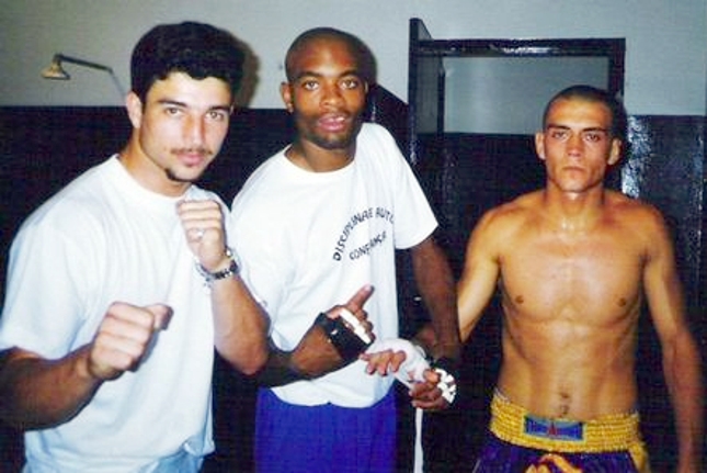 Anderson (centro) ficou na Chute Boxe até 2002. Foto: Reprodução
