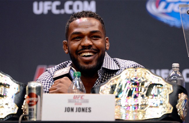Jones (foto) é campeão interino do UFC. Foto: Jeff Bottari/Zuffa LLC