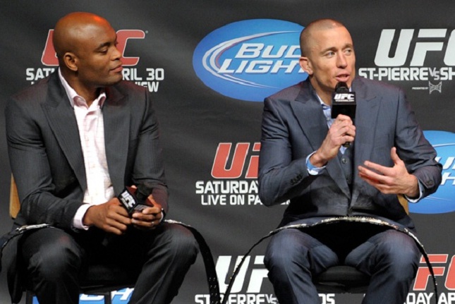 Dana não descartou superluta entre Anderson (esq.) e GSP (dir.). Foto: Josh Hedges/UFC