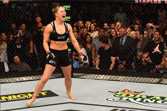 Ronda faz nova defesa de cinturão no UFC 193. Foto: Josh Hedges/UFC