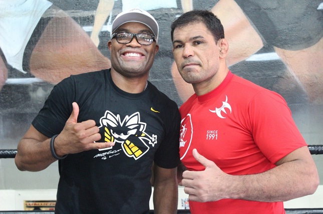 Anderson (esq.) e Minotauro (dir.): Spider ajudará amigo e mentor na preparação para o UFC Rio 7. Foto: Divulgação