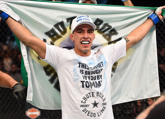 Thominhas (foto) chegou a 19 vitórias como profissional. Foto: Josh Hedges/UFC