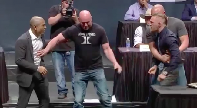 Aldo e McGregor quase brigam em coletiva do UFC. Foto: Reprodução