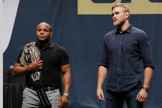 Cormier e Gustafsson se enfrentarão no UFC 192. Foto: Divulgação/UFC