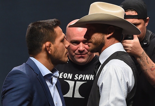 Dos Anjos (esq.) e Cerrone (dir.) se enfrentam no dia 19/12. Foto: Josh Hedges/UFC