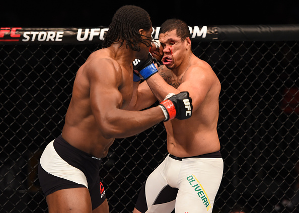 Brasileiro Luiz Henrique perdeu em estreia no UFC. Foto: Josh Hedges/UFC