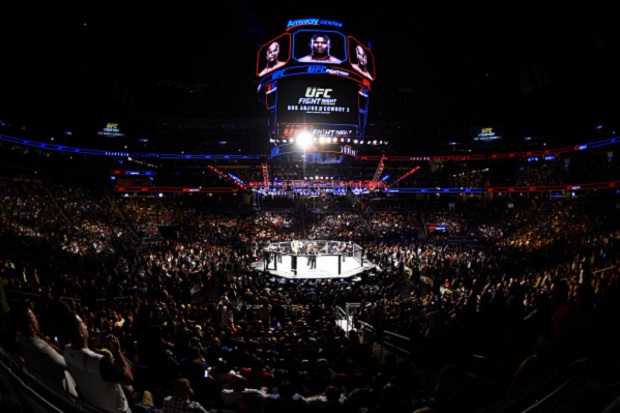 Arquibancadas do Amway Center foi palco de confusão. Foto: Josh Hedges/UFC