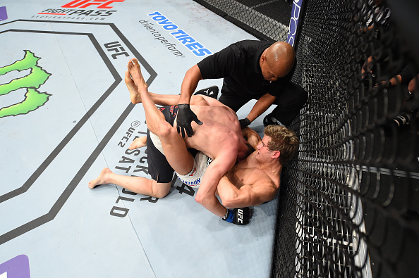 Northcutt finalizou e venceu mais uma no UFC. Foto: Jeff Bottari/Zuffa LLC